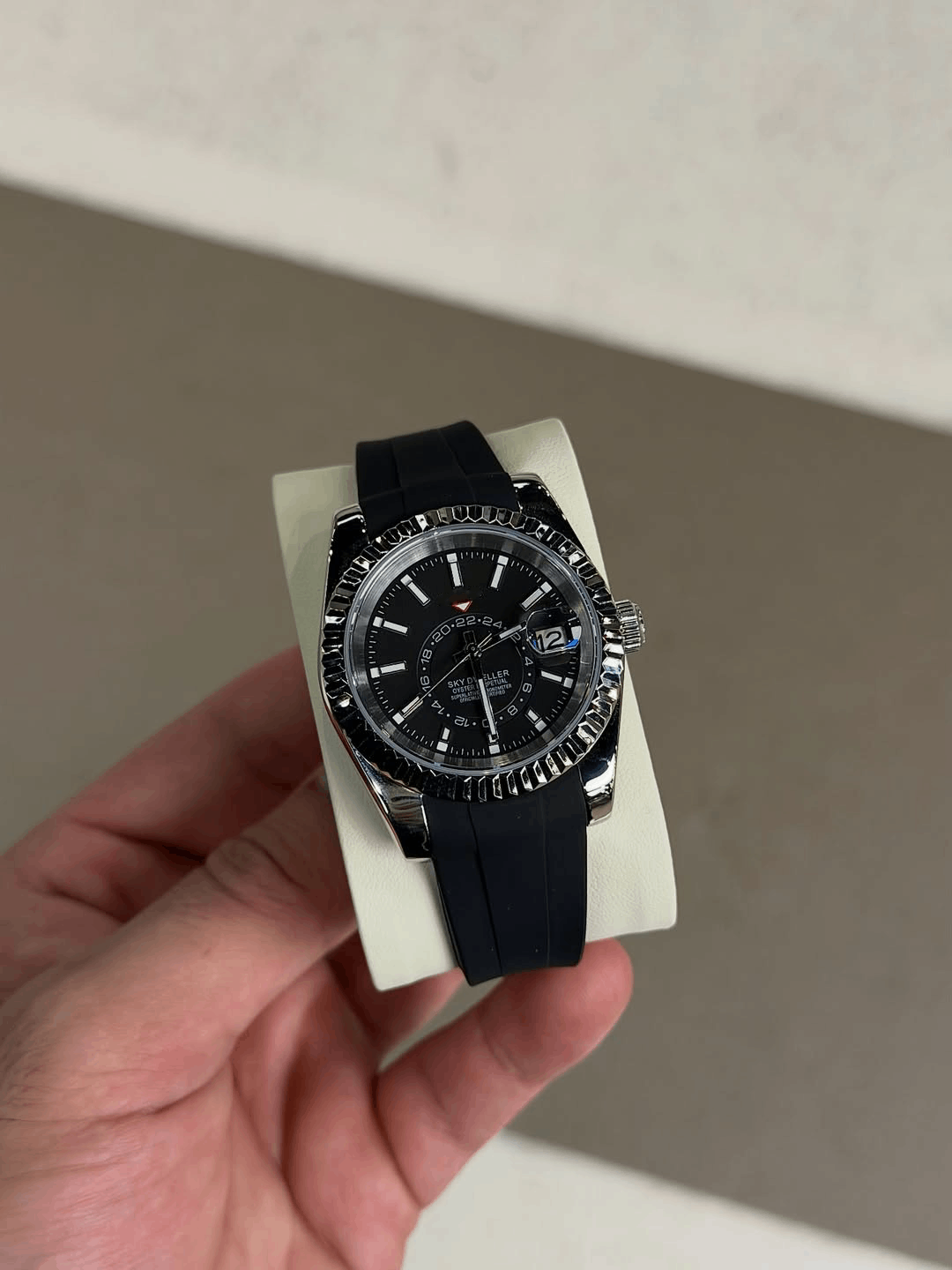 Luxury Dark Shadow Dial